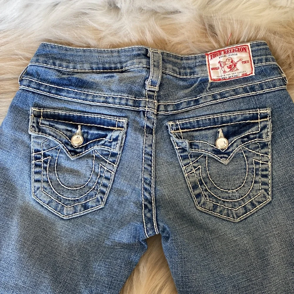 True Religion Jeans, flare style with embellishments, size 26 - Picture 4 of 13